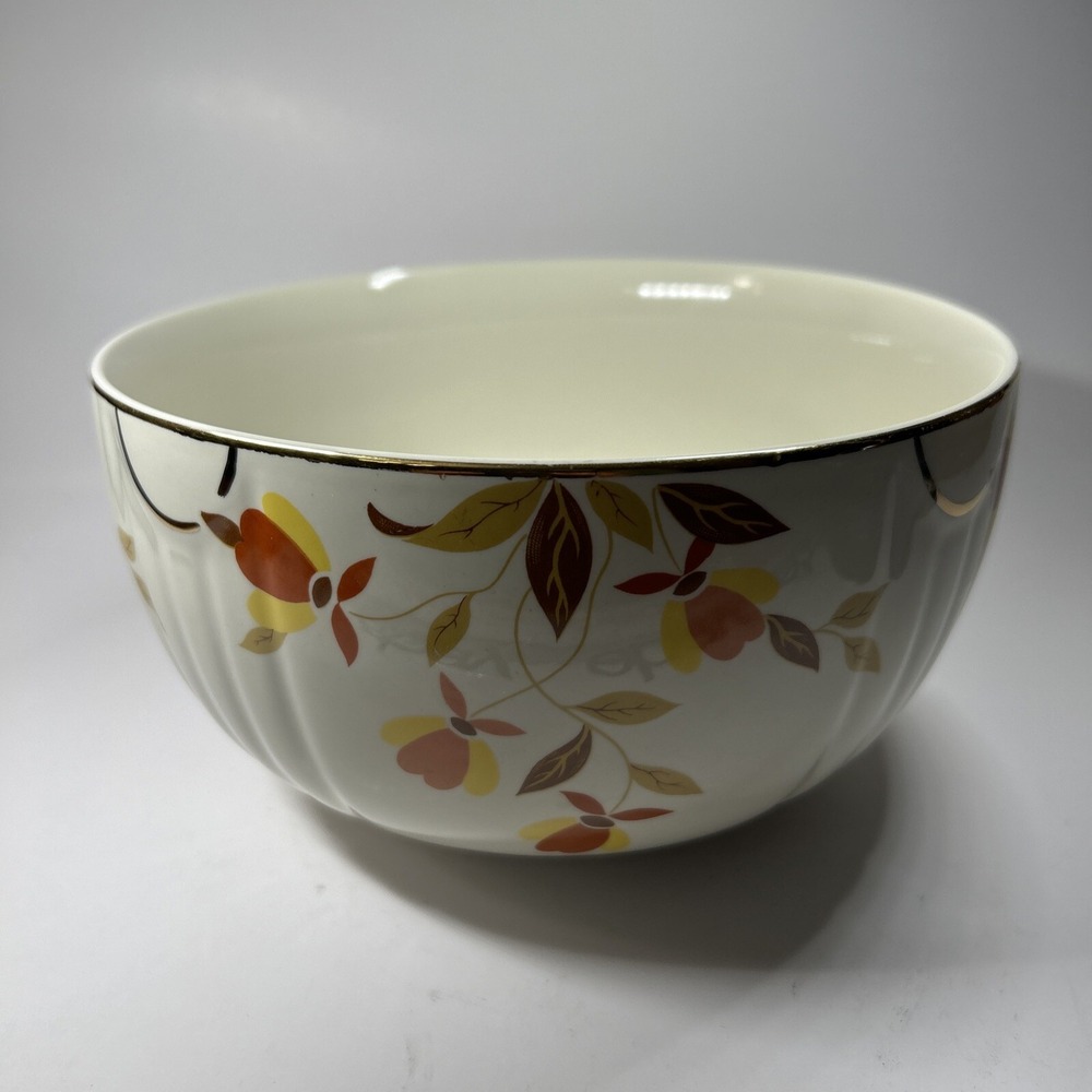 Vintage Hall's Superior Quality Kitchenware Jewel Tea Autumn Leaf 7.25‎ Bowl